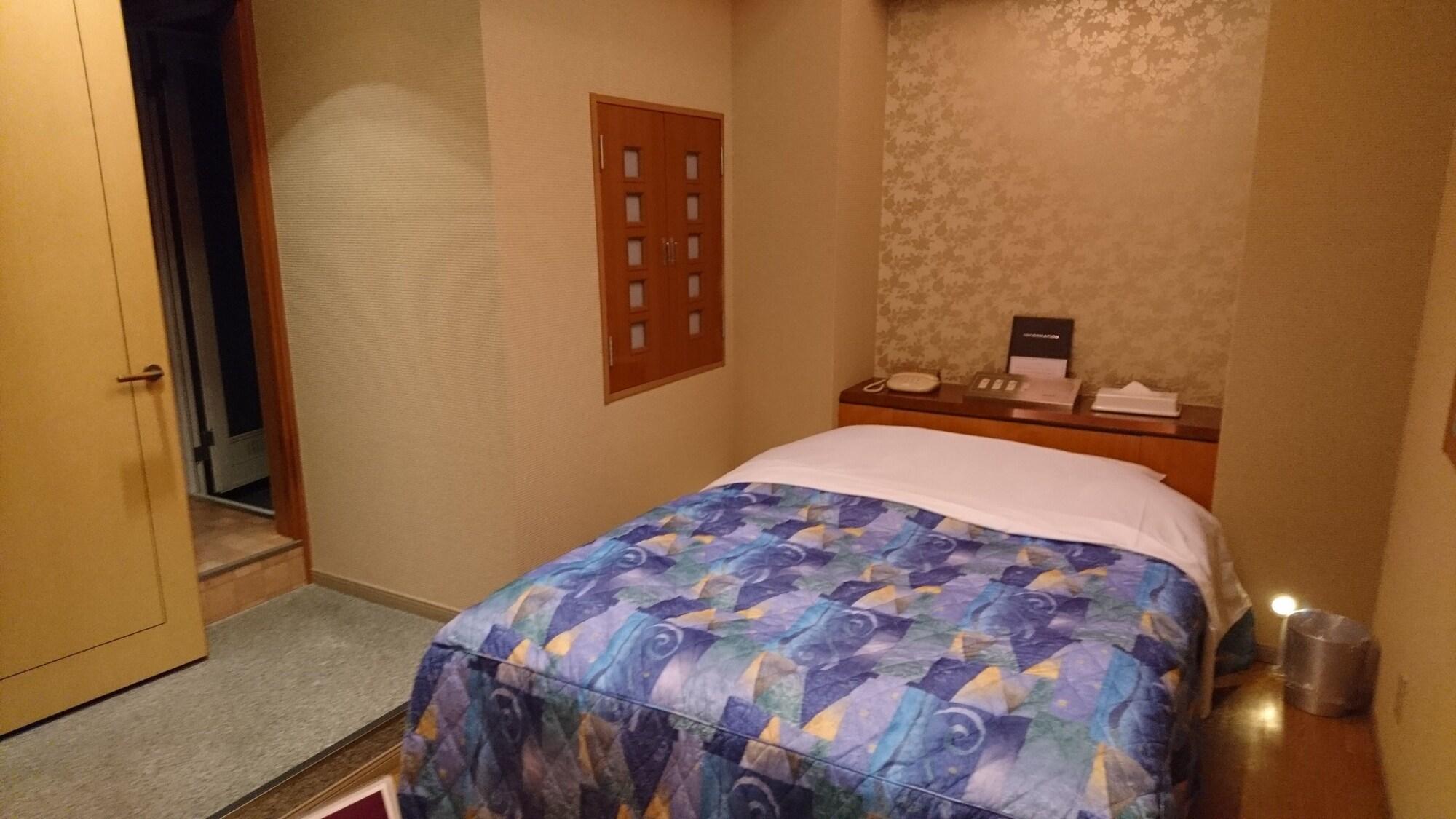 Hotel Eris Hakata (Adults Only) Фукуока Экстерьер фото