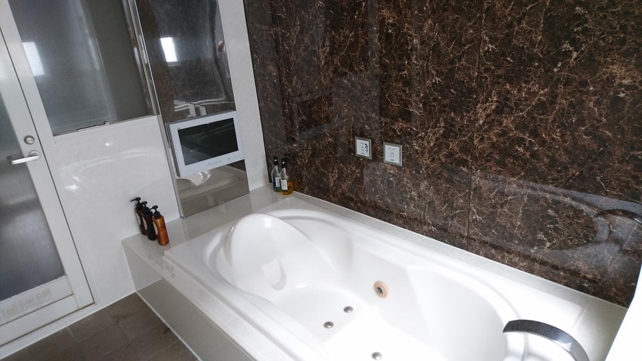 Hotel Eris Hakata (Adults Only) Фукуока Экстерьер фото